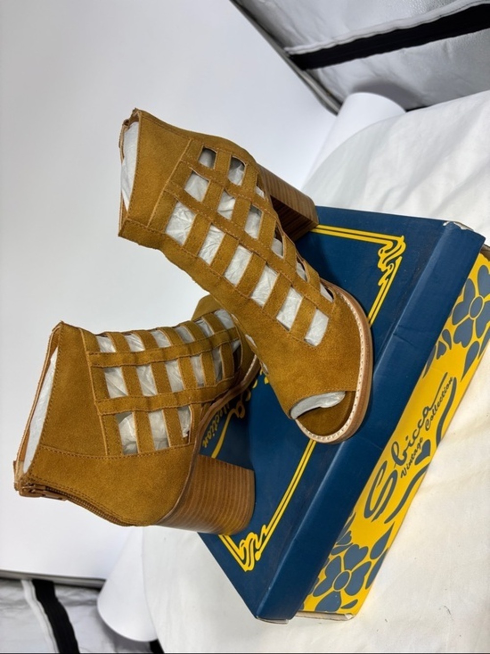 Sbicca Telly Tan Suede Caged Peep Toe Block Heel Sandals size 8 NWT